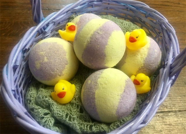 Easter Surprise Bath Bomb Recipe