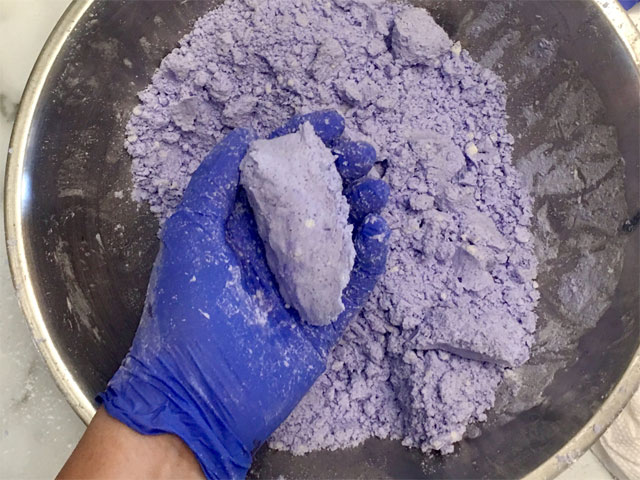 Lavender Pizazz Bath Bombs Recipe Step 1e