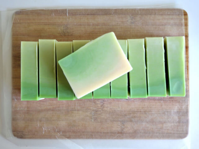 Rosemary & Mint Ombré Cold Process Soap Recipe Step 8b